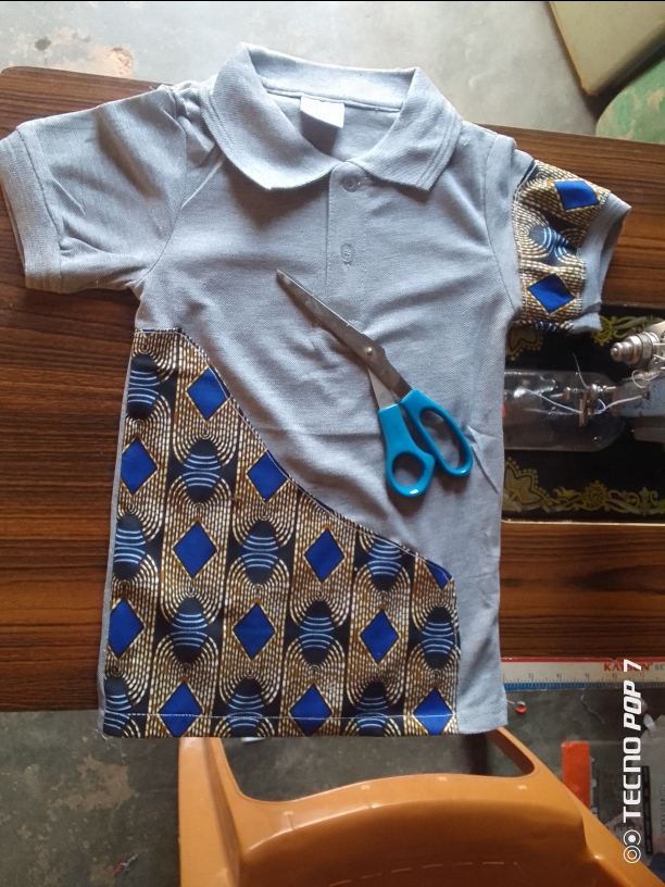 Confection d'un polo enfant en atelier